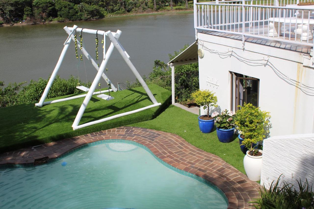 Blue'S Guest House - East London Bonza Bay Экстерьер фото
