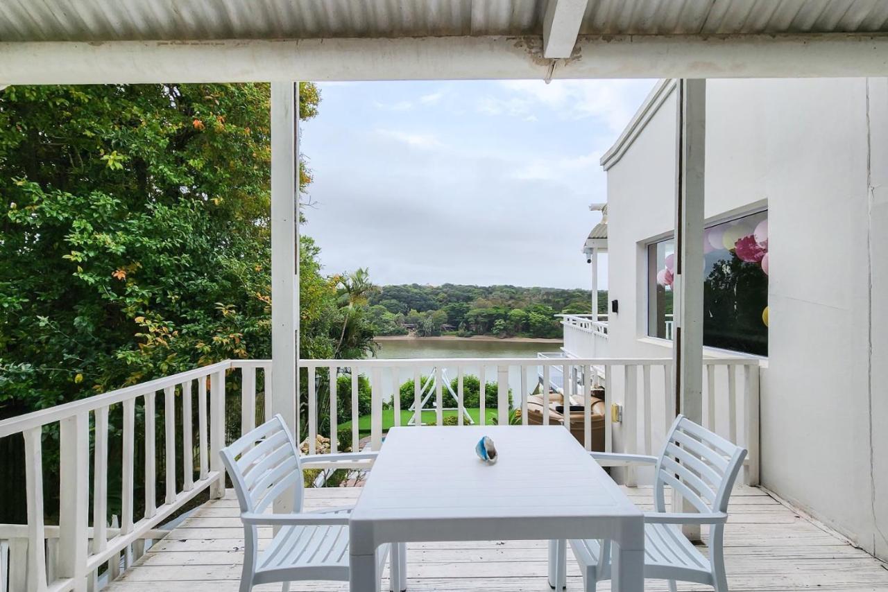 Blue'S Guest House - East London Bonza Bay Экстерьер фото