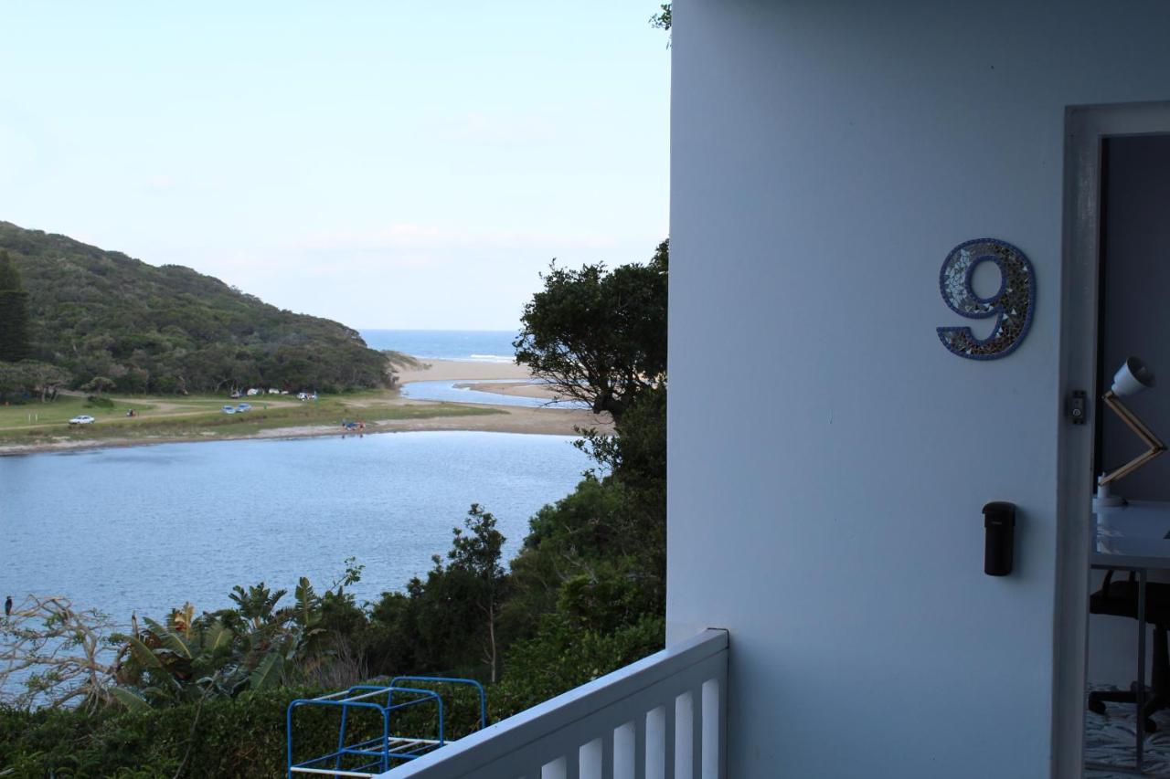 Blue'S Guest House - East London Bonza Bay Экстерьер фото