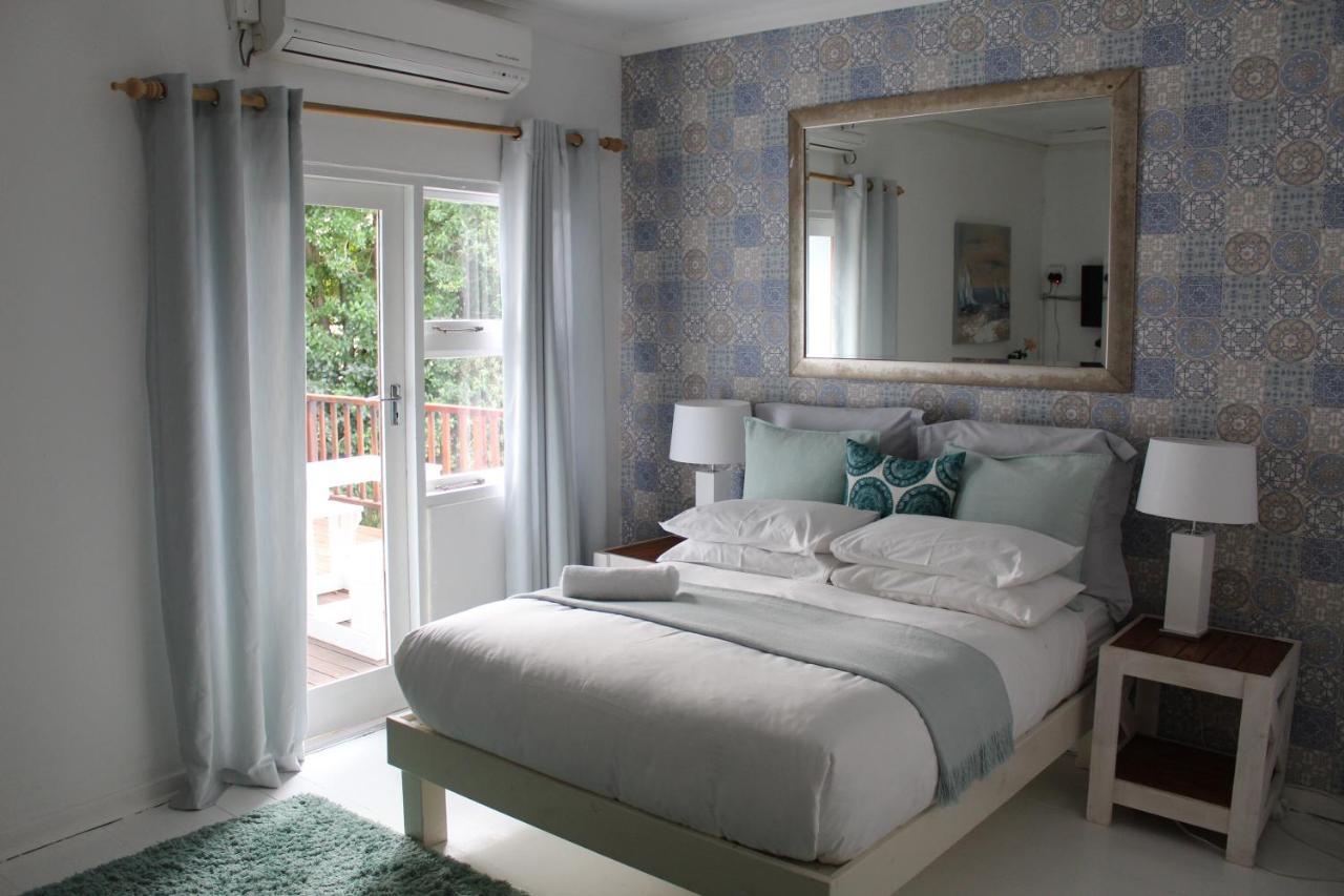 Blue'S Guest House - East London Bonza Bay Экстерьер фото