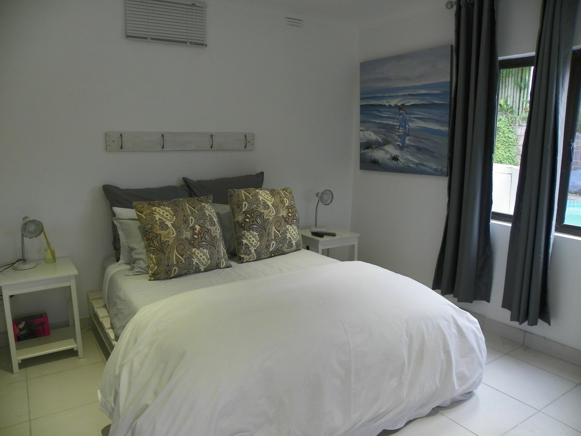 Blue'S Guest House - East London Bonza Bay Экстерьер фото